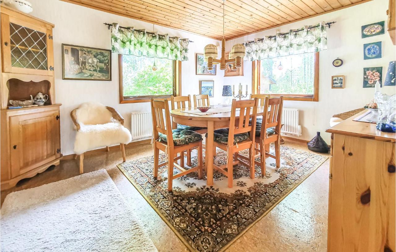 Amazing Home In Lmhult With Kitchen 艾尔姆胡尔特 外观 照片